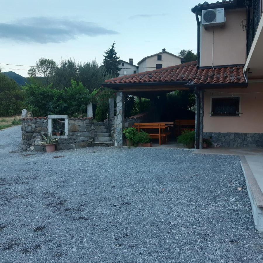 Apartma In Sobe Pilih Vipava Exteriör bild