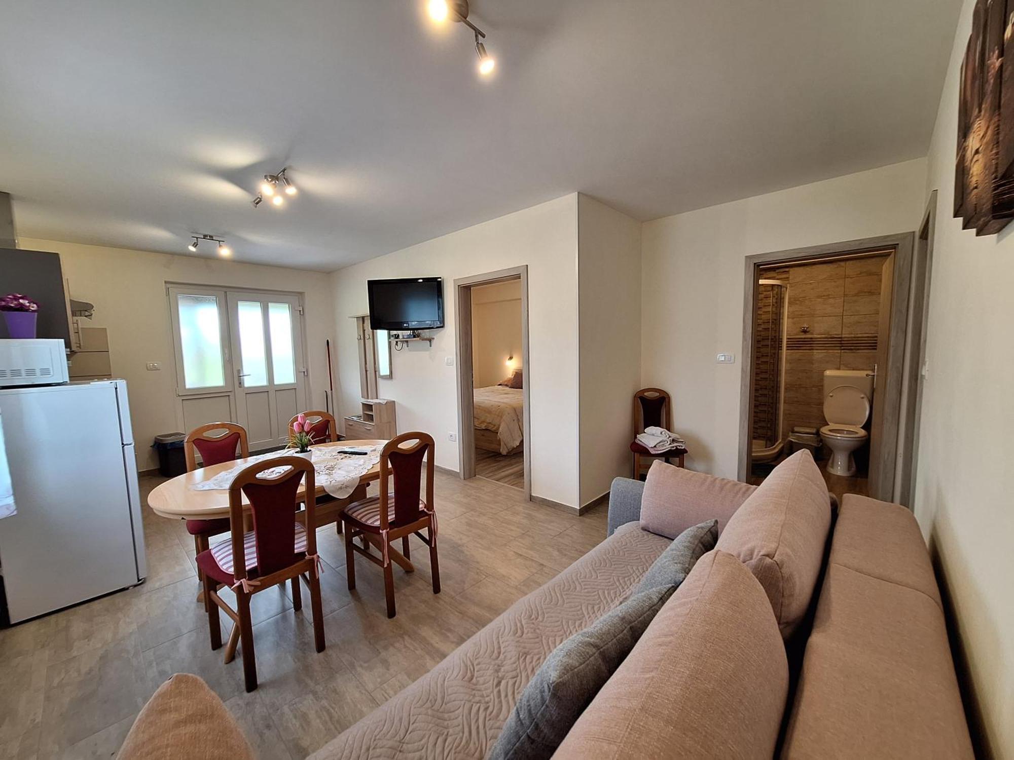 Apartma In Sobe Pilih Vipava Exteriör bild