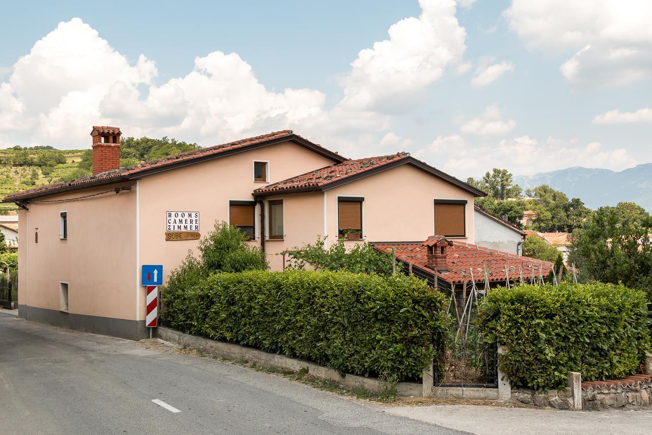 Apartma In Sobe Pilih Vipava Exteriör bild