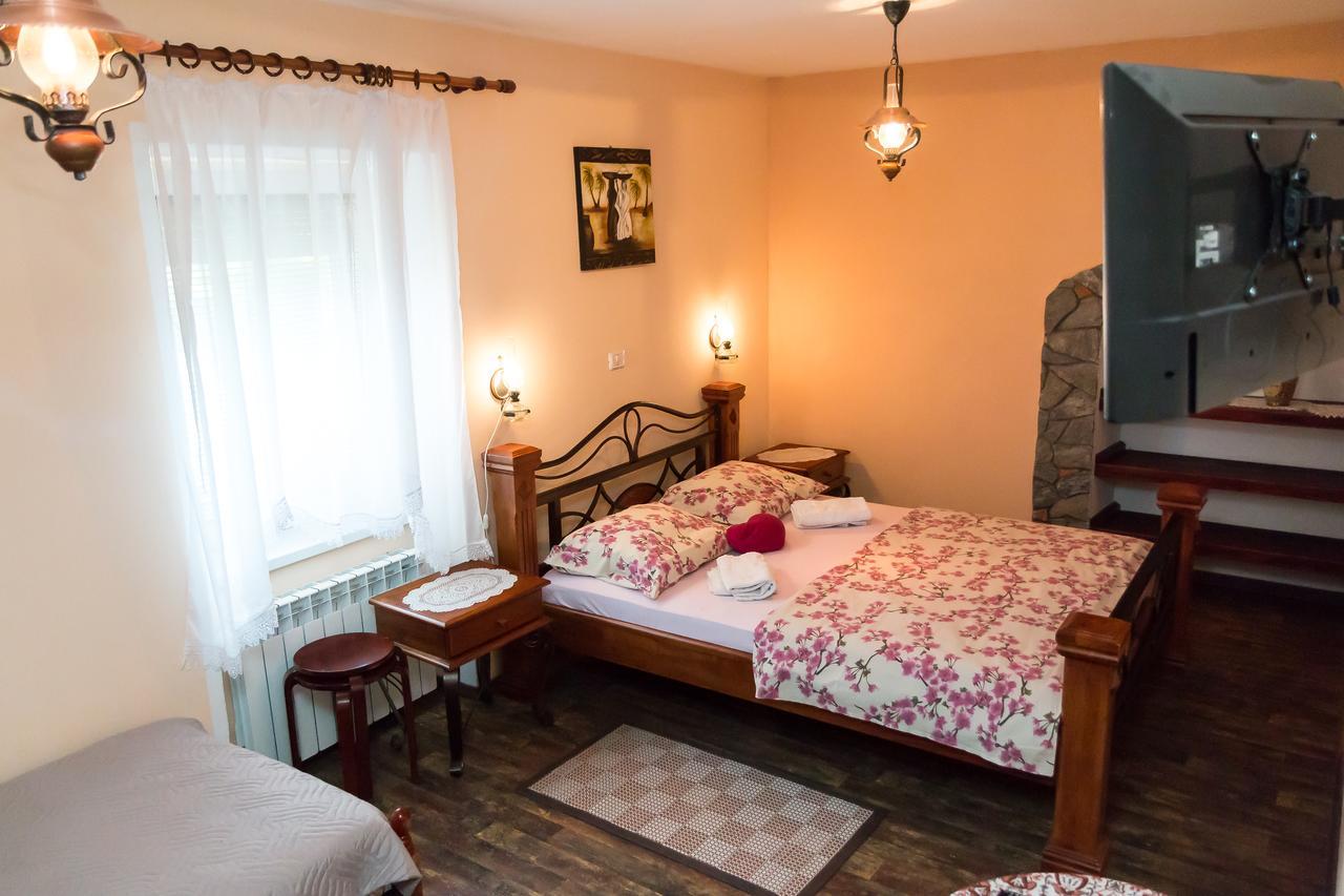Apartma In Sobe Pilih Vipava Exteriör bild